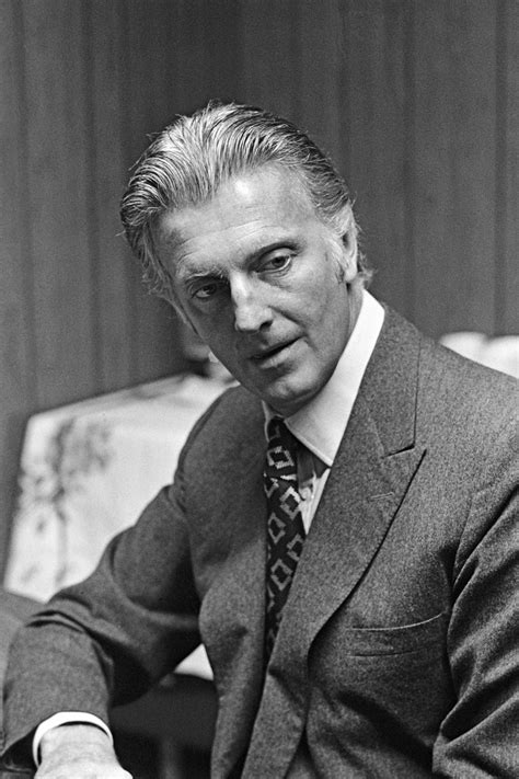 hubert de givenchy biography